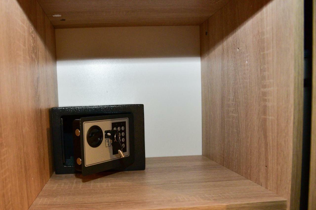 Tesla Coil Apartments Gospić 外观 照片